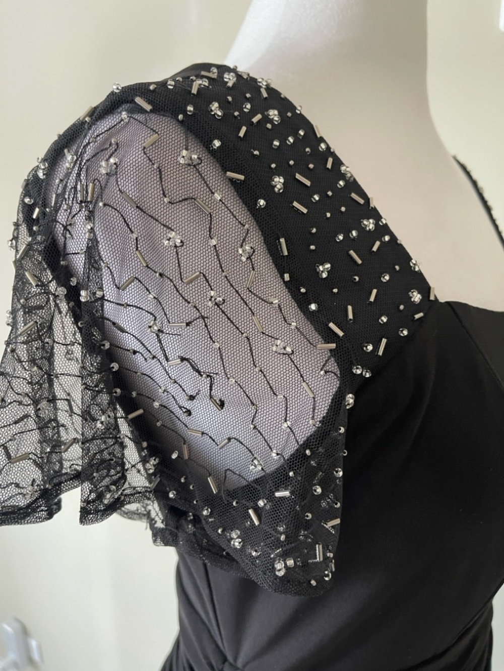 SL Fashion Ruched Beaded Flutter Sleeve Column Black Maxi Dress NWOT Size 10P - Picture 8 of 11